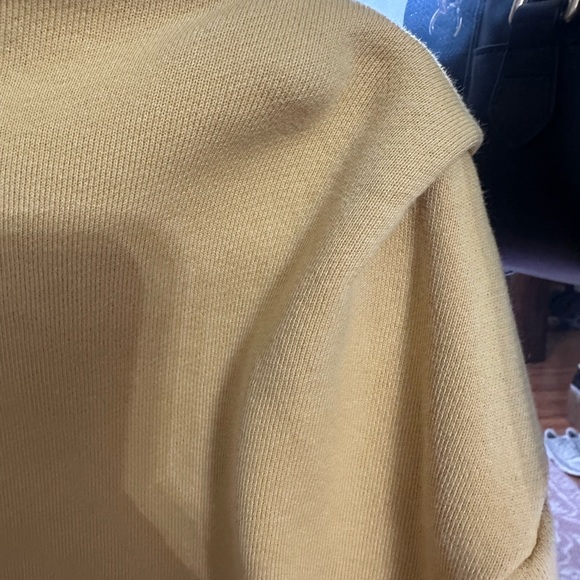 Women’s Nike High-Low Crewneck Sweatshirt. Size Medium. - Picture 4 of 8